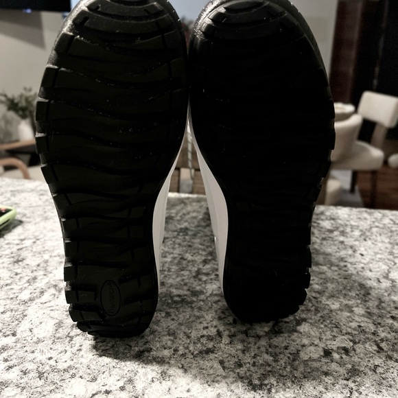 Winter white fur boots - Picture 5 of 5